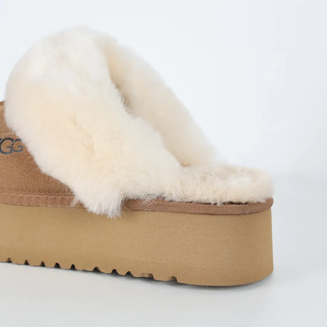 Pick up locally 💰440, the core recommendation is good price E4 UGG star thick-soled autumn and winter sheep fur snow boots, Xiaohongshu hot style, Henan Longfeng leather production, cashmere insoles, keeping warm in winter, and a good choice for home use. In the new year, uug launched a style series, which is partial to the preferences of young consumers, and has also been at the forefront of fashion trends. Shoe body material UGGPURE™ implanted wool insole, lightweight, non-slip and comfortable rubber outsole With brand LOGO and complete packaging. Size: 35 36 37 38 39 40. It is recommended to choose one size larger.